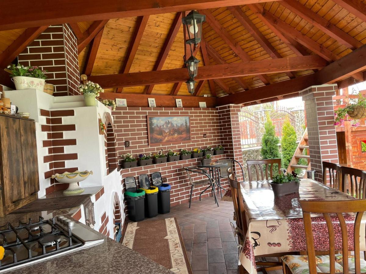 Pensiunea Select Curtea De Arges Exterior photo