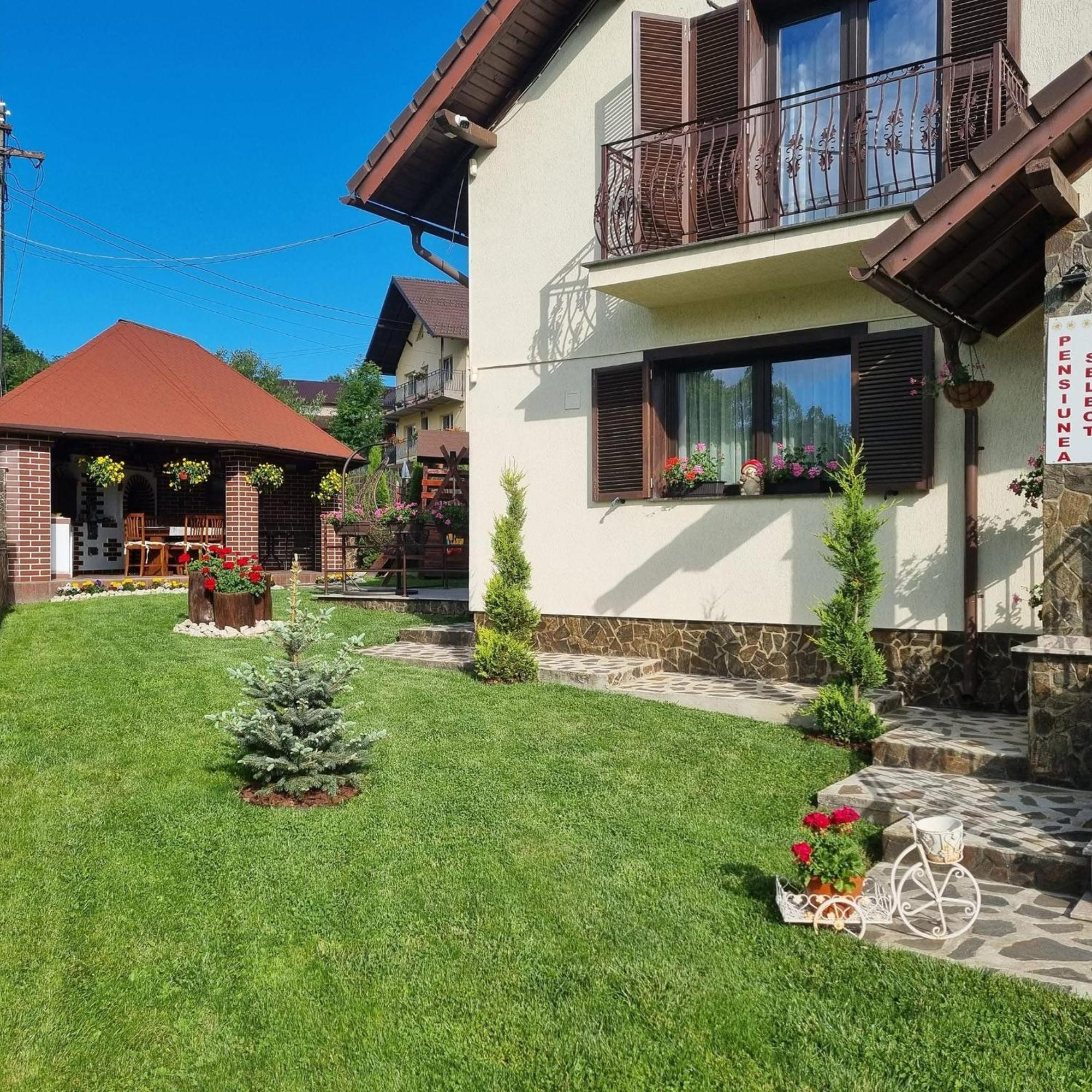 Pensiunea Select Curtea De Arges Exterior photo